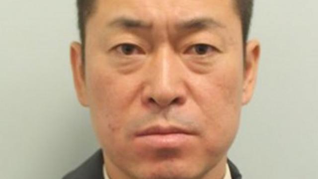 JAL副操縦士の実川克敏被告は、乗務予定だった航空便の出発50分前に受けた呼気検査で上限値の9倍を超えるアルコールが検出されたため逮捕された