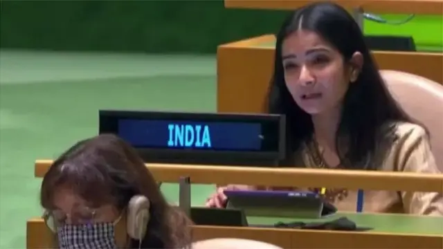 स्नेहा दुबे