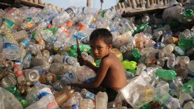 பருவநிலை மாற்றம்: 'தண்ணீர் பிரச்சனை, இடப்பெயர்வு, வறுமை' - மீண்டும் ஓர் அழுத்தமான எச்சரிக்கை