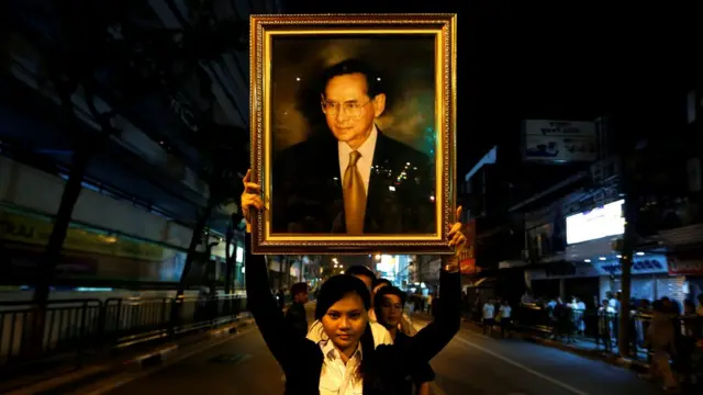 Портрет короля Таиланда