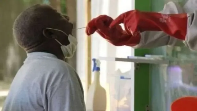 Mtu akifanyiwa vipimo vya corona