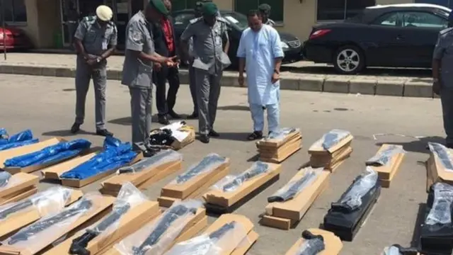 A shekarar da ta gabata an kama makamai da dama da aka shigo da su ta jihar Lagos
