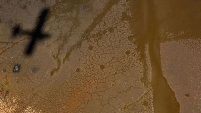 صورة جوية لأرض جدباء