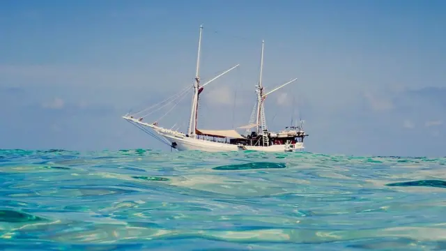 Veleiro no mar