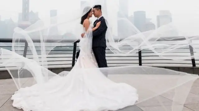 சீன திருமண தம்பதியர்