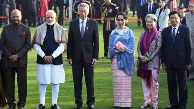 आसियान देश के नेताओं के साथ प्रधानमंत्री मोदी और राष्ट्रपति कोविंद