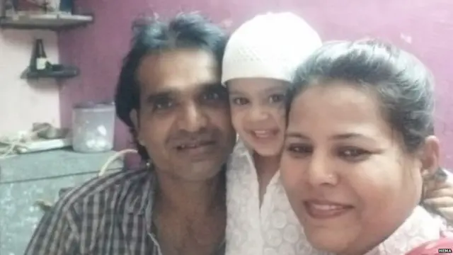 हेमा कुटुंबीयांसोबत