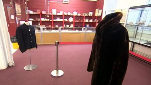 เสื้อโค้ทในเรือไททานิคถูกประมูลไปกว่า 6 ล้านบาท เมื่อปีที่แล้ว