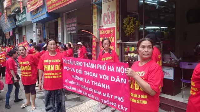 Người dân từ 139 nhà vẫn kiên trì đi tuần hành biểu tình từ tháng 5 năm ngoái đến nay