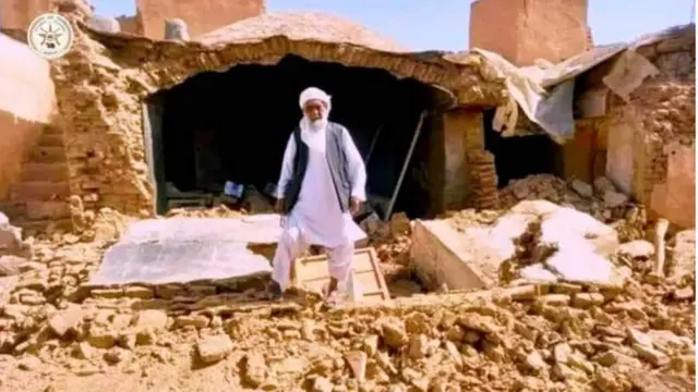 د طالبانو دفاع وزارت وايي، د ټپيانو درملنې لپاره یې چورلکې سیمې ته استولې دي.