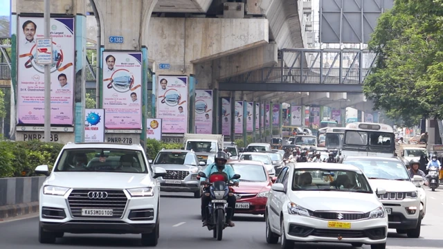 హైదరాబాద్‌లో కేసీఆర్, మోదీ ఫ్లెక్సీలు