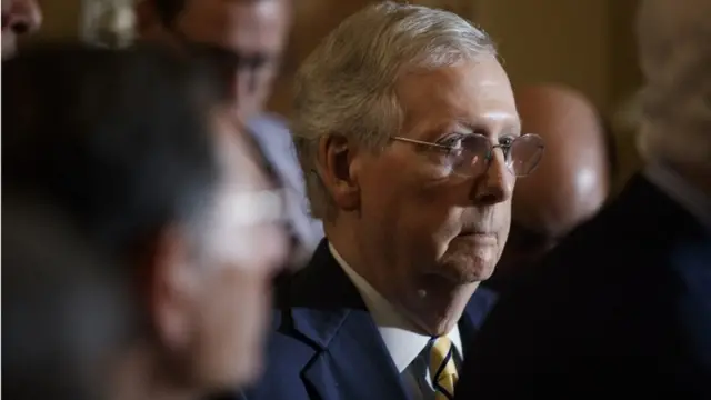 ဒေါ်အောင်ဆန်းစုကြည်၊ အမေရိကန်၊ ကွန်ဂရက်၊ မစ်ချ် မက်ကော်နယ်