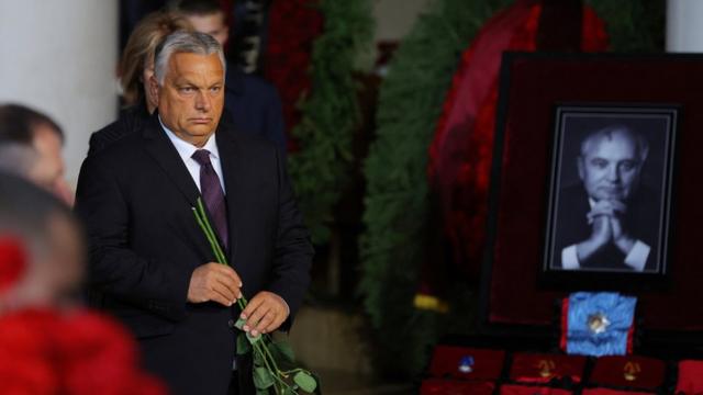 Виктор Орбан во время похорон Михаила Горбачева