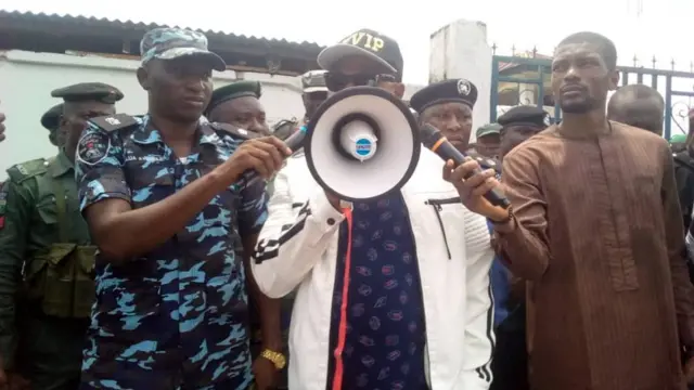 John B. Abang, kọmishọna uweojii n'Anambra Steetị