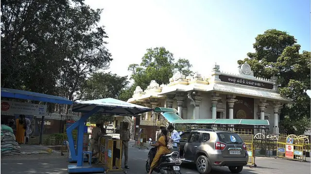 సచివాలయం