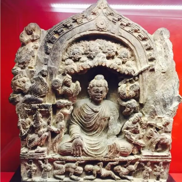 لرغوني اثار