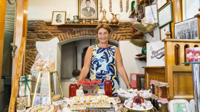 Hande Celalyan bacısı ilə birgə ailə biznesi Hacı Bekiri idarə edən beşinci nəsildir