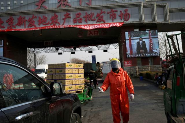 北京突然出现的第二波疫情继续蔓延，4天已累计确诊79人。