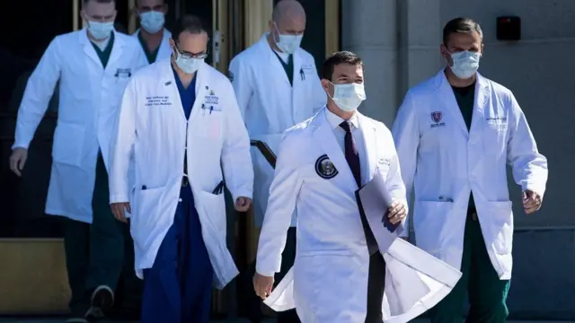 Dr Conley iyo dhakhaatiirta kale ee dawaynaya Trump