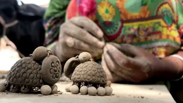 मातीची शिल्पे