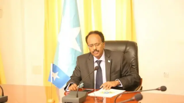 Madaxweyne Farmaajo ayaa Xasan Cali Kheyre u xushay ra'iisul wasaare