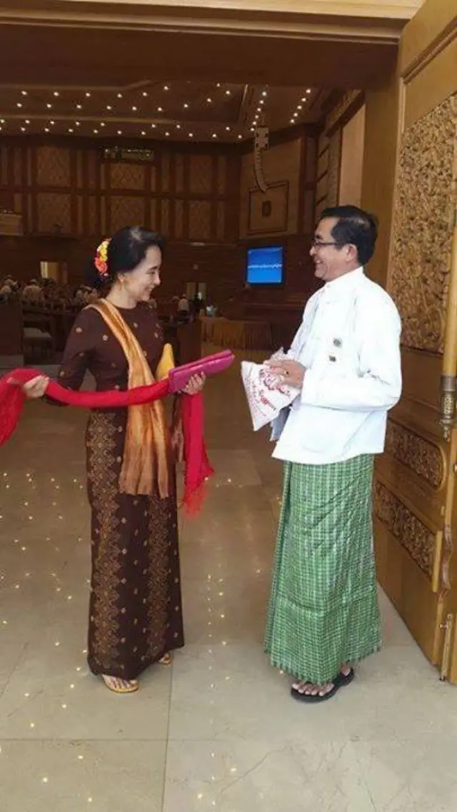 ဦးလှဆွေ အမျိုးသားလွှတ်တော်ကိုယ်စားလှယ် တာ၀န်ယူစဉ်