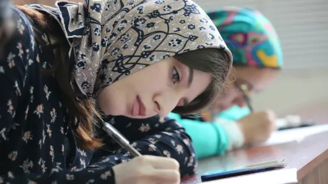 Porno filmda Lena Perova Haramning erotik fotosuratlari