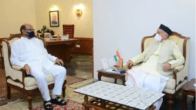 राष्ट्रवादी काँग्रेसचे अध्यक्ष शरद पवार आणि महाराष्ट्राचे राज्यपाल भगतसिंह कोश्यारी