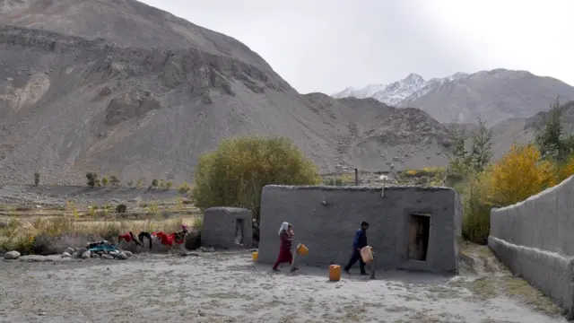 واخان