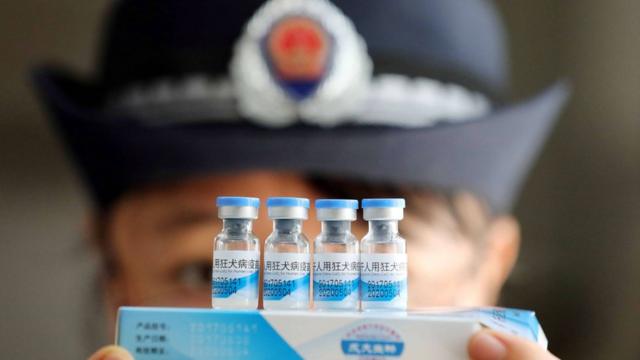去年7月，中国疫苗巨头长春长生被曝出狂犬病疫苗造假丑闻。