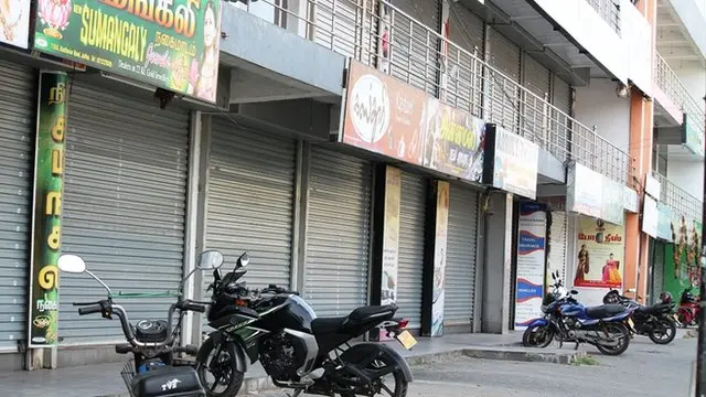 இலங்கை : கடையடைப்பு போராட்டத்தால் ஸ்தம்பித்த இயல்பு வாழ்க்கை (புகைப்படத் தொகுப்பு)