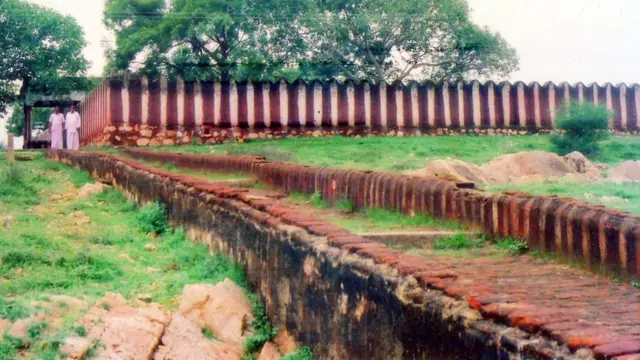 ஆதிச்சநல்லூரிலுள்ள பழமையான பாண்டிய ராஜா கோயில்