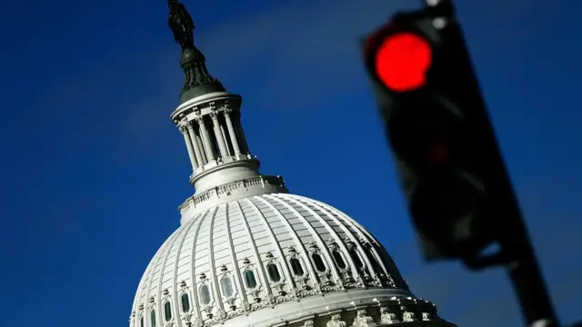 有分析认为,11月的美国中期选举是美国股市下跌的其中一个原因。