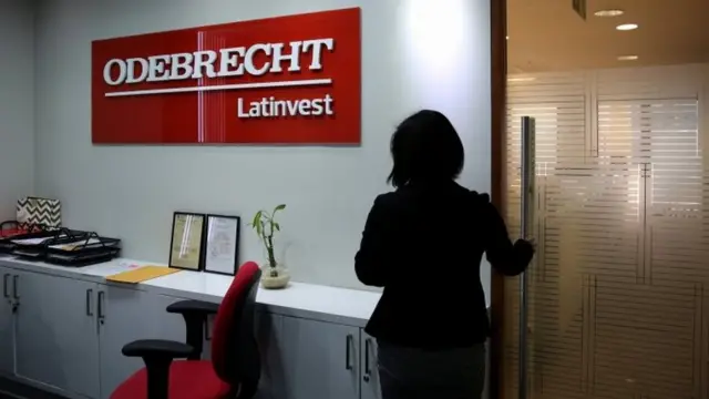 Letrero de Odebrecht.