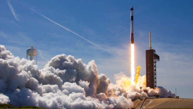 स्पेसएक्स रॉकेट