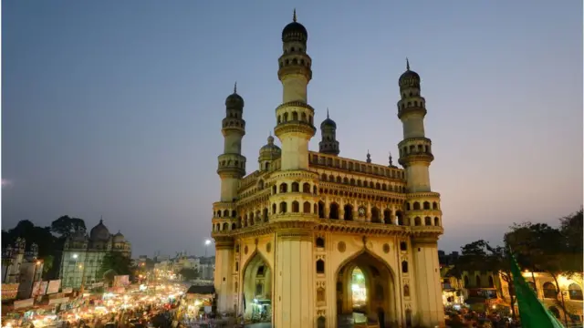 હૈદરાબાદ શહેર માત્ર ચારમિનાર માટે જ નહીં, પરંતુ ત્યાંની બિરયાની માટે પણ વિખ્યાત