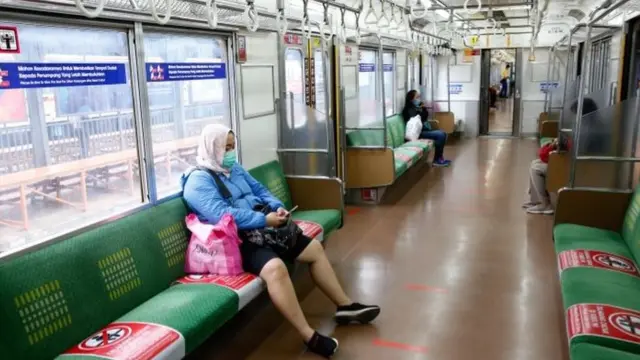 Một đường tàu ở Jakarta
