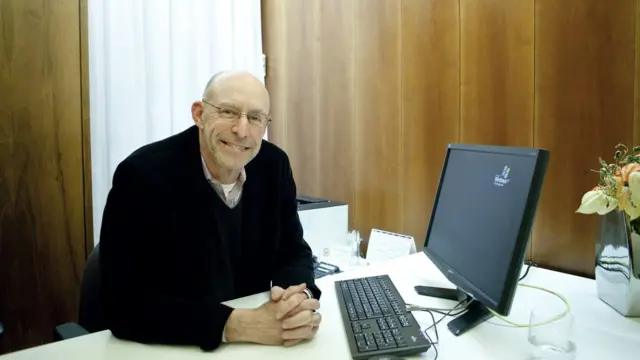 作家、活动家迈克尔·波伦以“吃食物,不要太多,以植物为主”这类发人深醒的语录而出名。