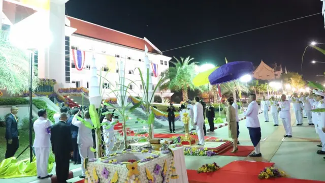 ในหลวงทรงวางศิลาฤกษ์และเปิดอาคารศาลอุทธรณ์ จ.นครปฐม