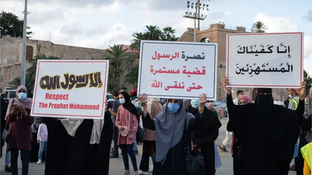 Zanga-zangar Allah wadai da kalaman Macron na Faransa a ranar Juma'a 30 ga watan Oktoba 2020