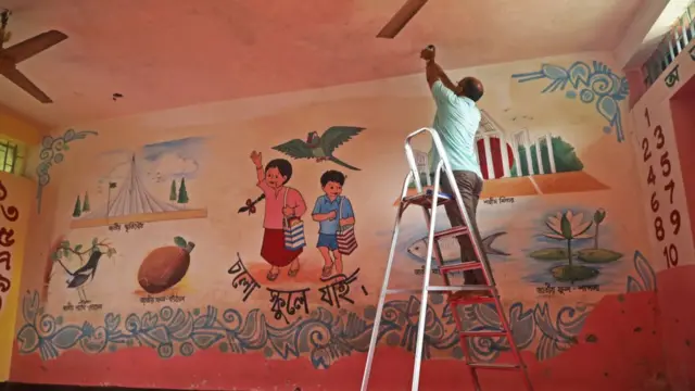 ঢাকার এক স্কুল ঘর খোলার জন্য প্রস্তুতি চলছে, ০৫/০৯/২০২১