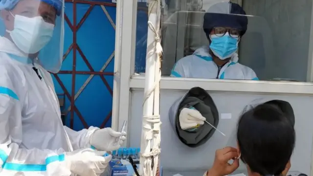 कोरोनाभाइरस परीक्षणका लागि नमुना सङ्कलन