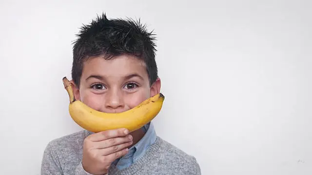 பள்ளியில் வாழைப்பழம் விவசாயிகள் கோரிக்கை