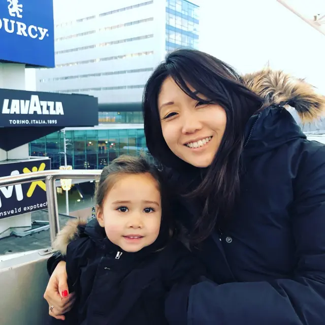 그가 뿌리 찾기를 시작한 것은 딸을 낳으면서다