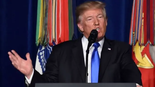 डोनल्ड ट्रंप