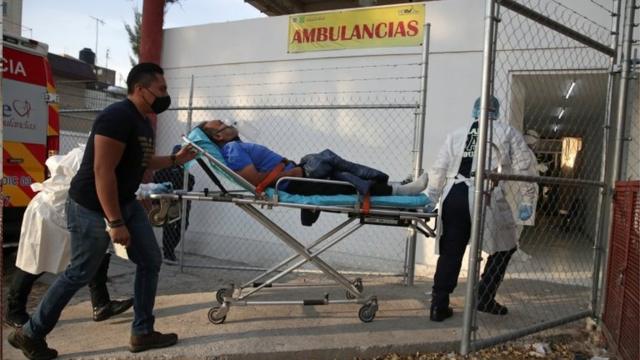 Paciente de covid-19 em hospital do México, em 29 de janeiro