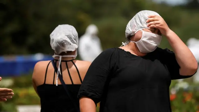 أقارب الضحايا في البرازيل