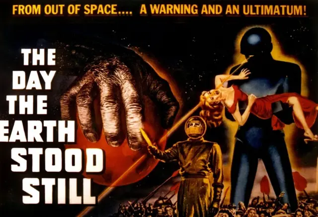 Holivud je 1951. godine prikazao dva klasika o letećim tanjirima - Dan kada je Zemlja stala Roberta Vajza i Stvora Hauarda Hoksa
