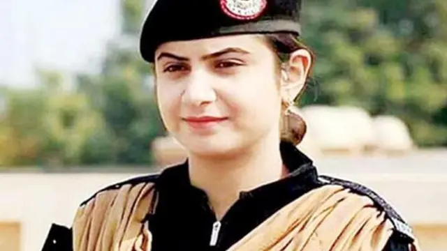 خیبرپختونخوا بم ڈسپوزل سکواڈ کے لیے زیرِ تربیت رافعہ قاسم بیگ