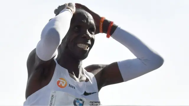 Eliud Kipchoge, do Quênia,